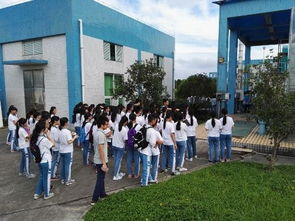 市实验中学师生参观珍家山污水处理厂